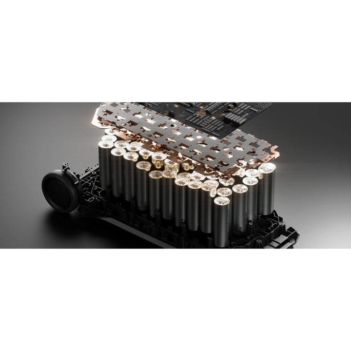 EcoFlow DELTA Pro 3 Power Station internal battery system components and energy storage.